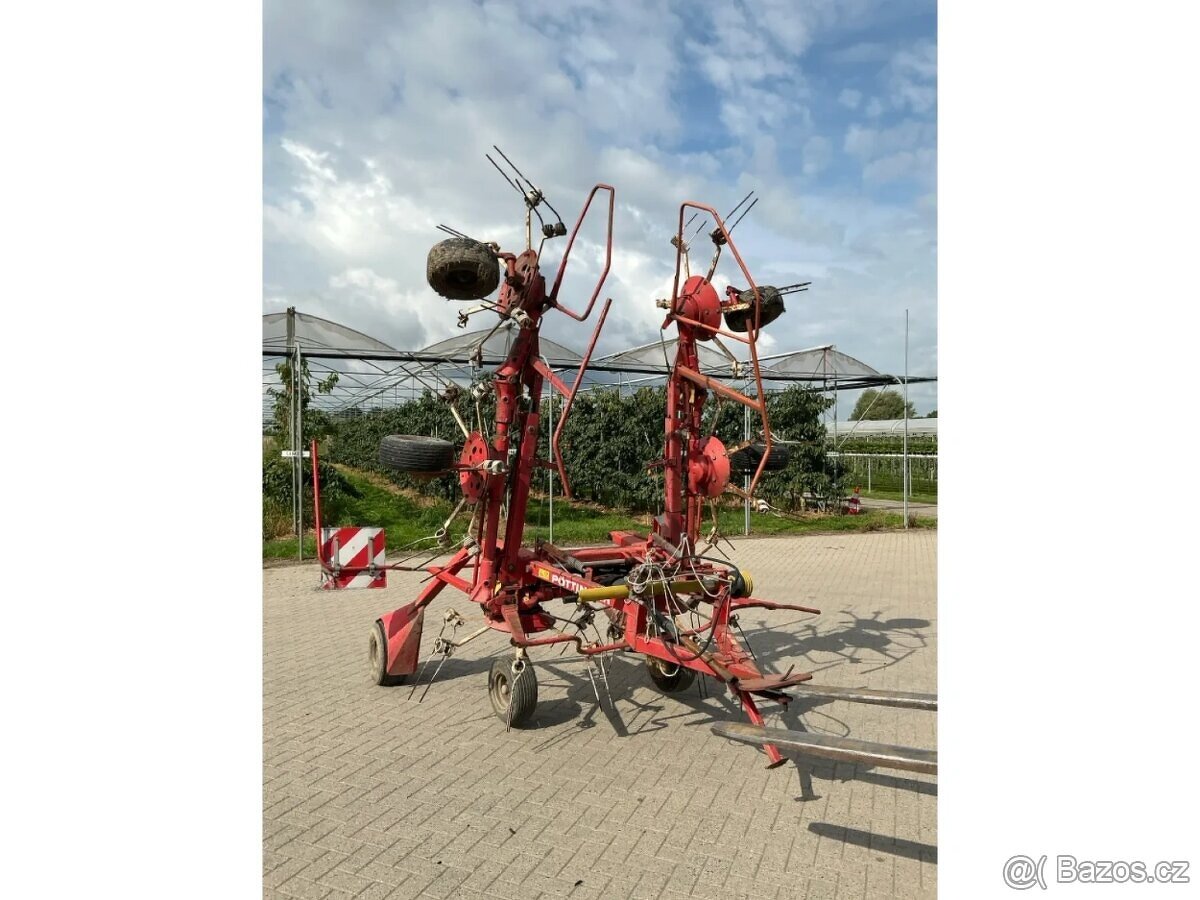 6,9m Obraceč sena PÖTTINGER HIT 69 AZ - 2