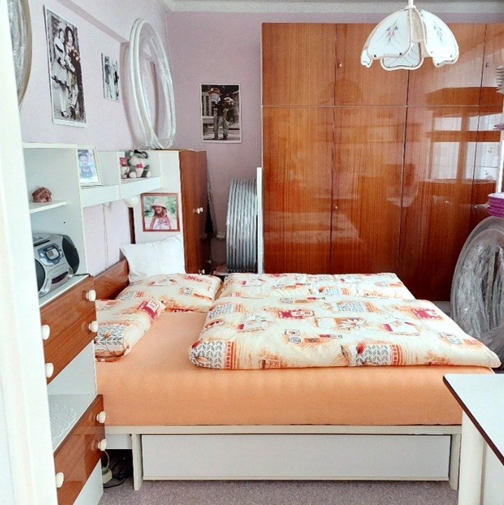 Kompletní ložnice vč. 2 postelí a 2 skříní - 2