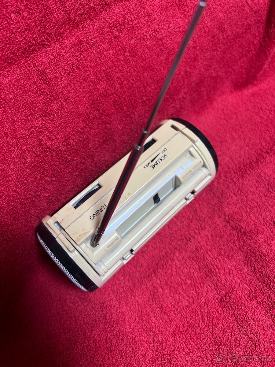 Tranzistorové rádio “INTERNATIONAL”RadioReceiver - 2