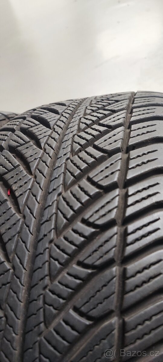 1ks 245/45/18 Goodyear UltraGrip, DOT 4420, 7.5mm. Run Flat. - 2