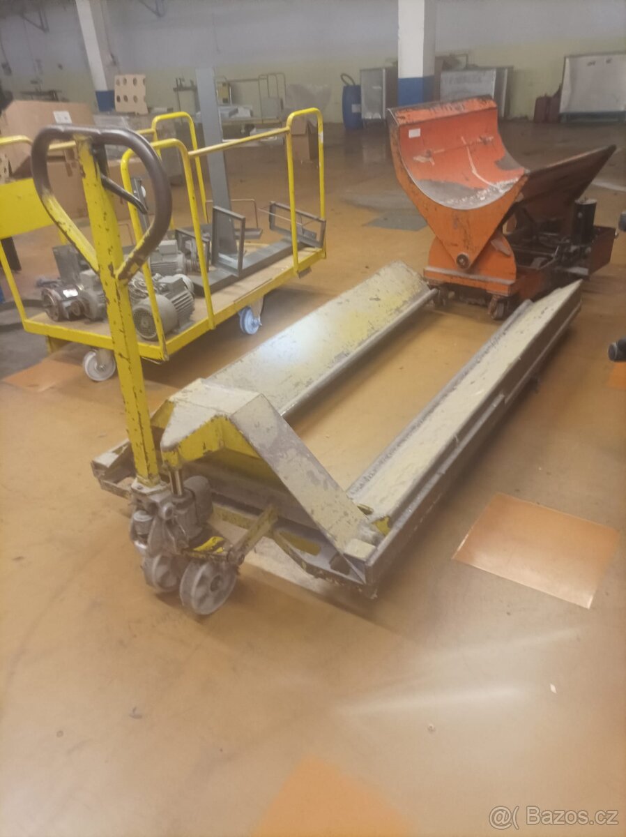 Paletizační vozíky na válce - 2