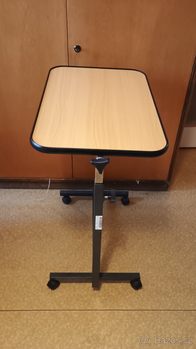 Stolek k lůžku - 2