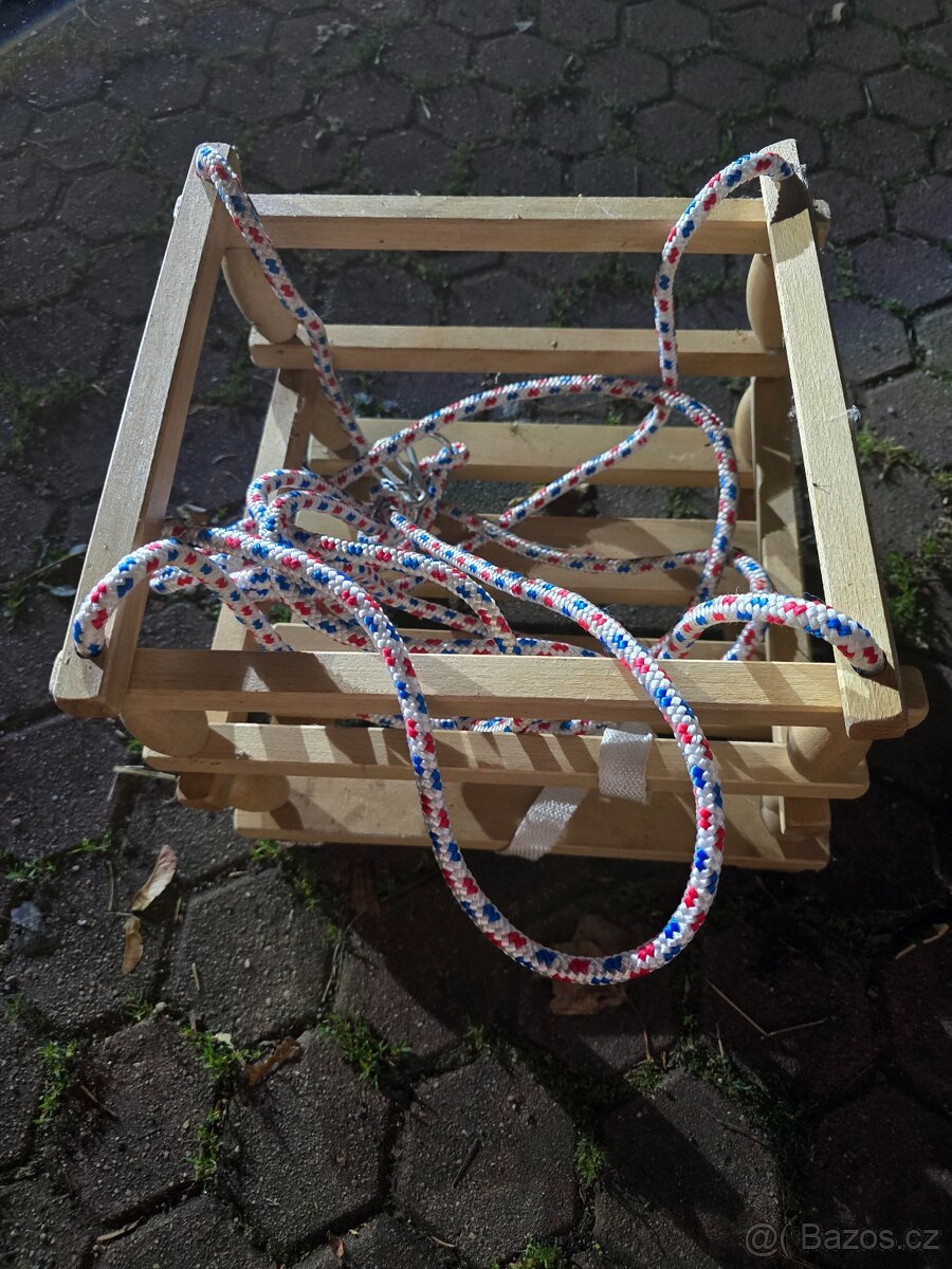 Dětská dřevěná houpačka - 2