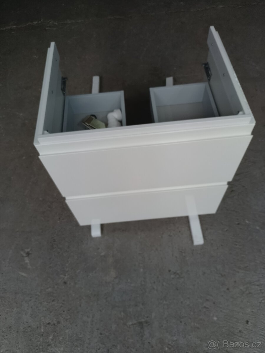 Koupelnová skříňka 60 - 2