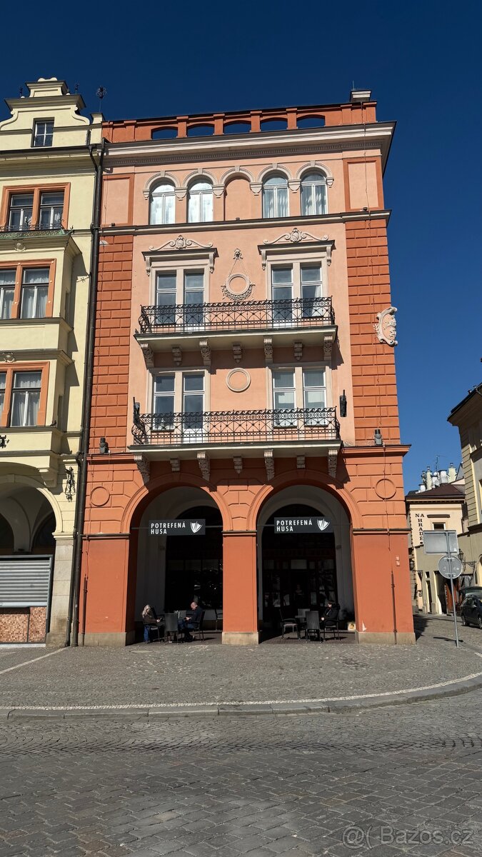 Trofejní nemovitost v centru Hradce Králové - 2