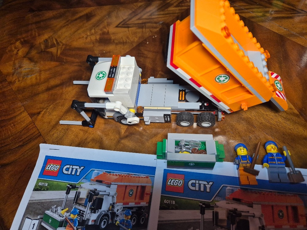 LEGO City 60118 Popelářské auto - 2