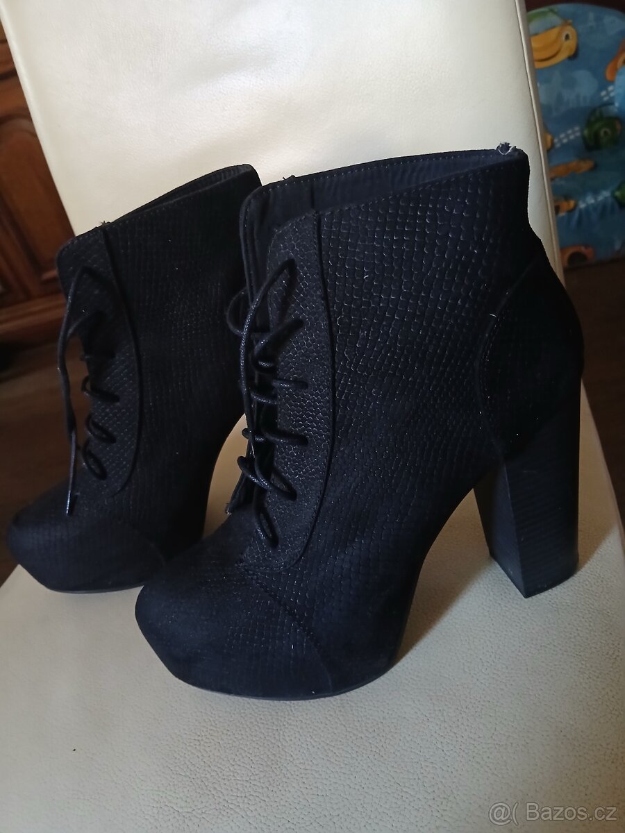 Semišové boty - 2