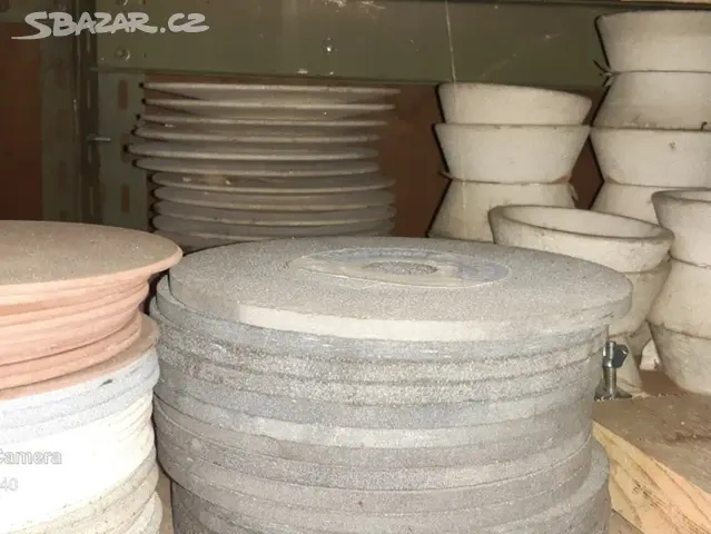 brusné kotouče z BN 102 - 2