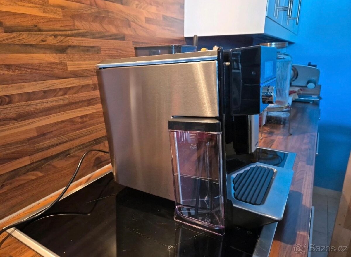 Kávovar Siemens EQ.9 s300 - 2