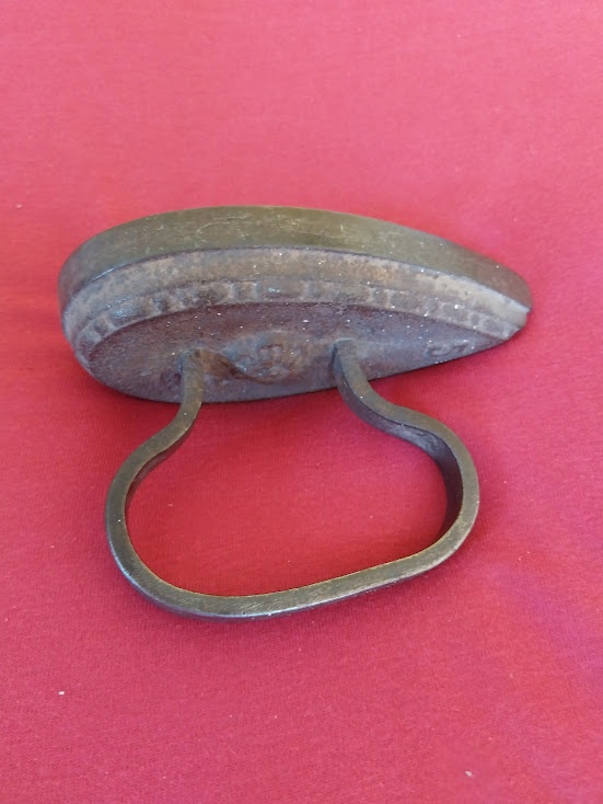 Starožitná ocelová nahřívací žehlička - 2