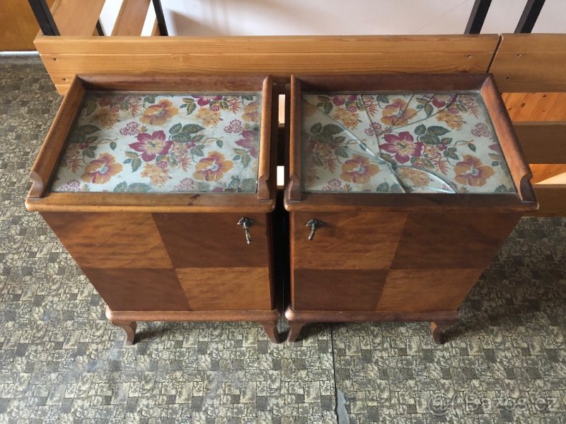 Sada nábytku z 1. pol. 20. stol. - 2