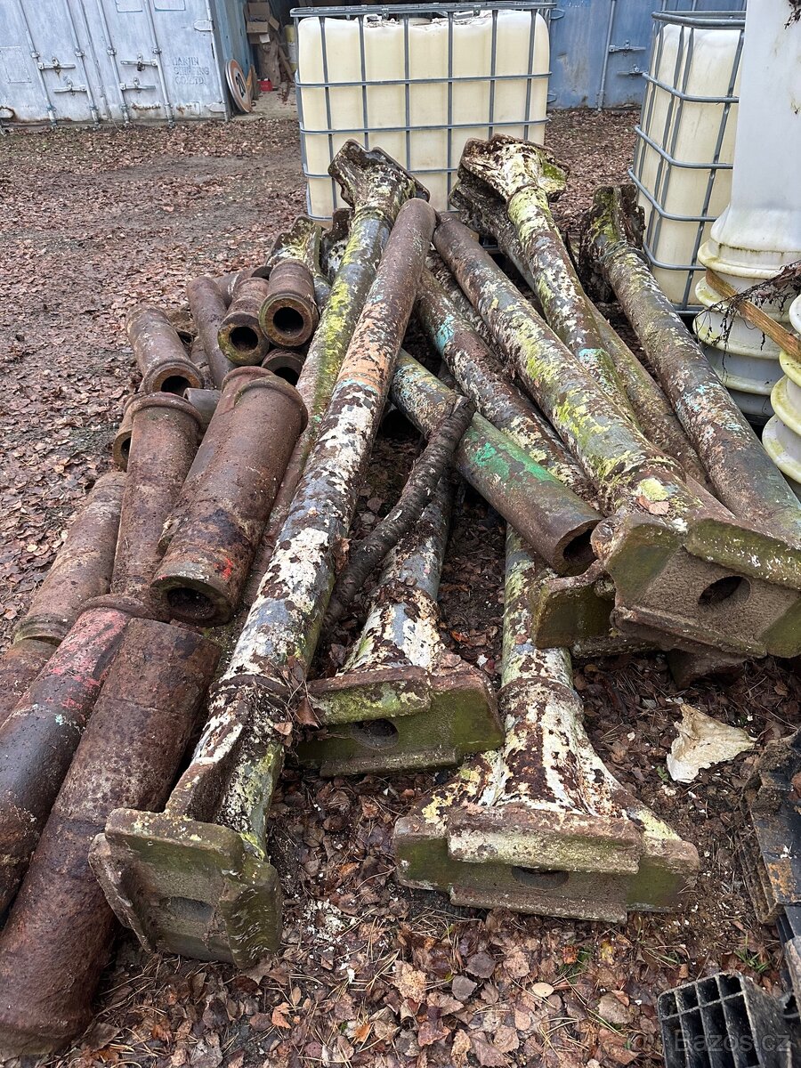 Staré litinové sloupy - 2