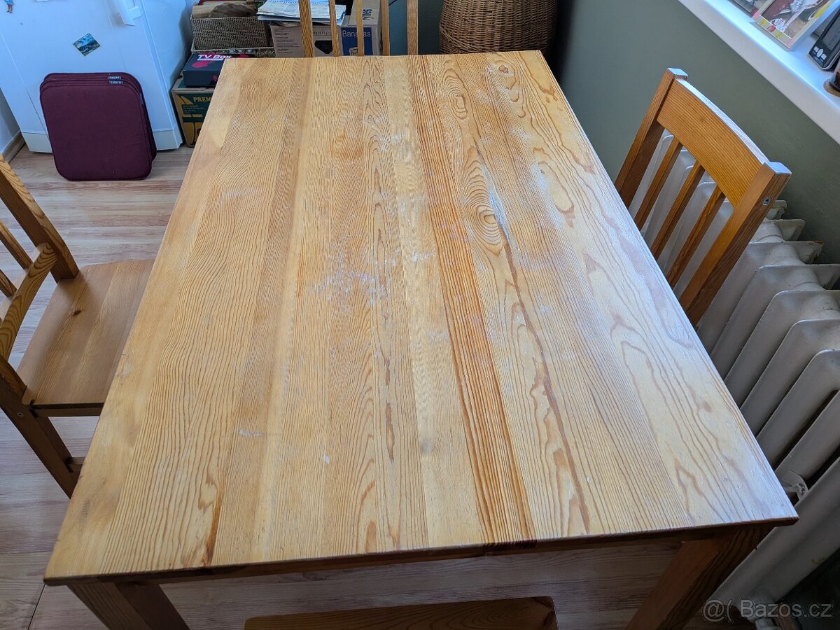 Stůl se 4 židlemi dřevěný - 2