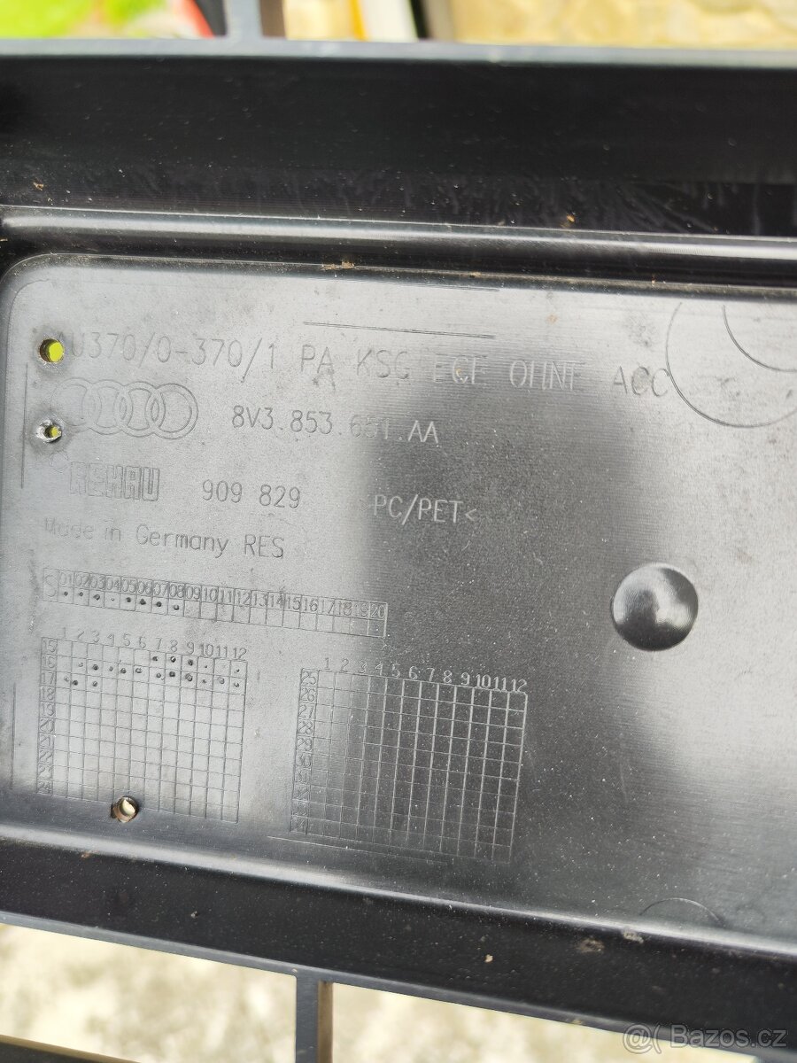 Audi A3 8V Maska chladiče 8V3 853 651 - 2