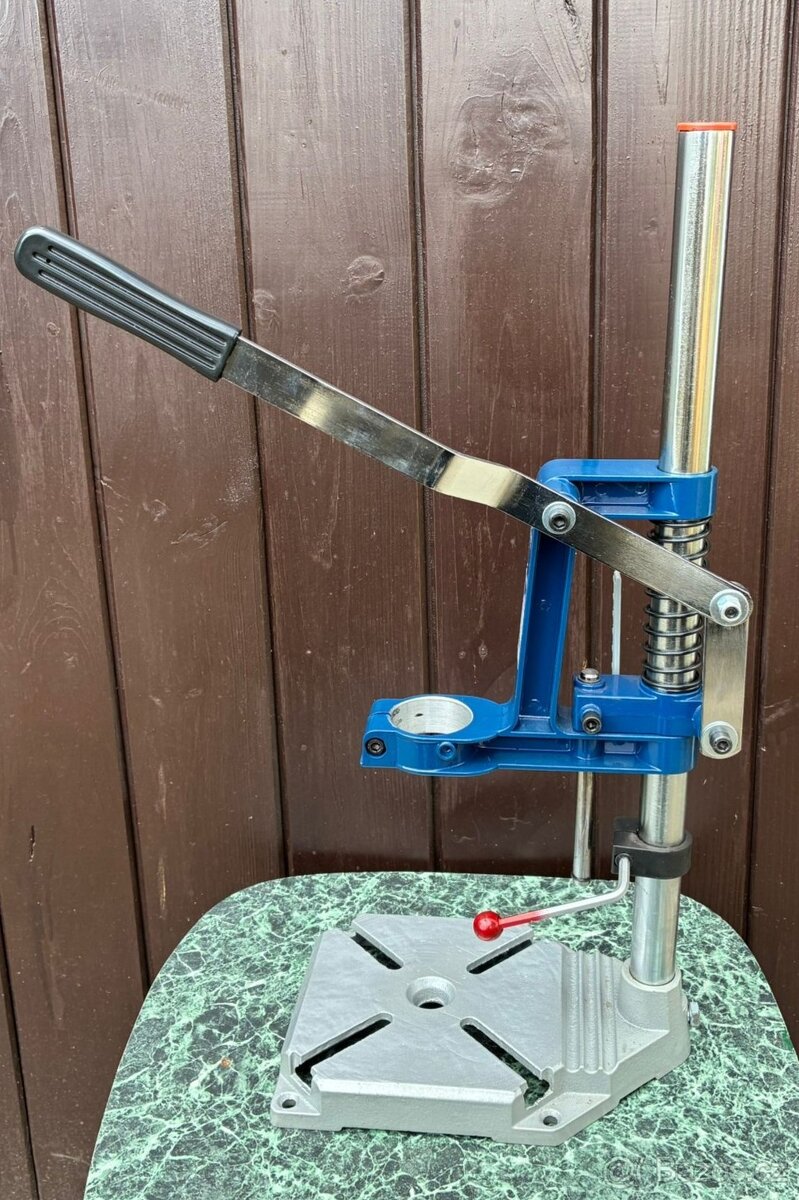 Prodám stojan na ruční vrtačku - 2