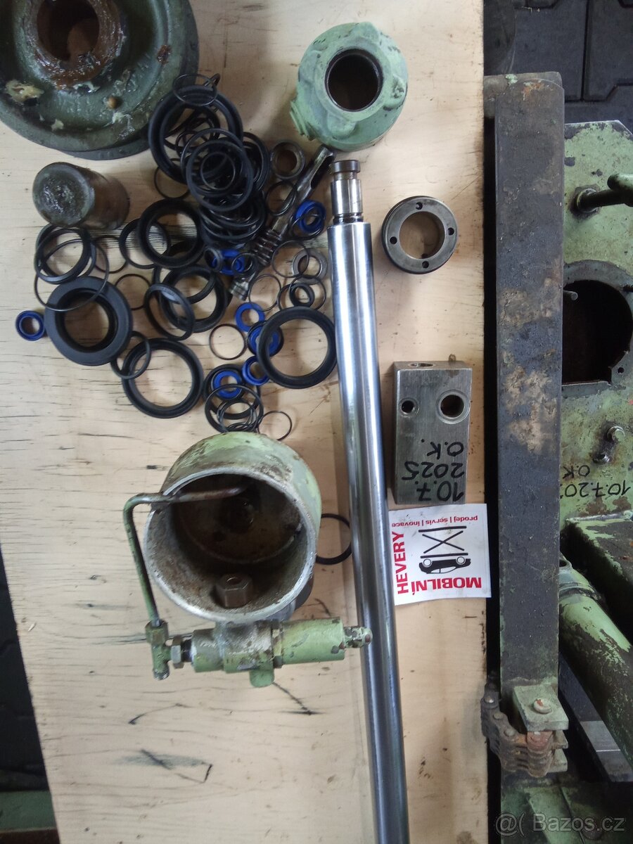 Nůžkový zvedák hydraulický do 2t - 2