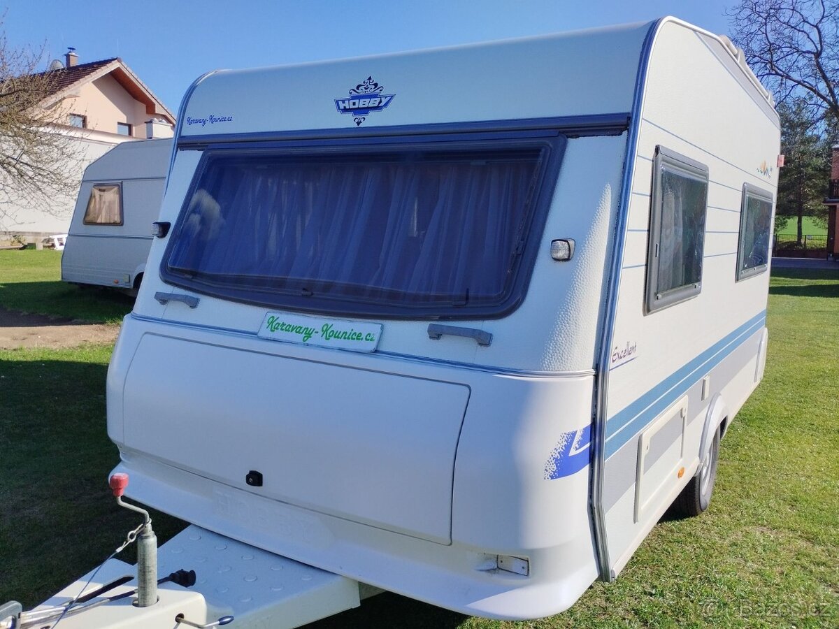 HOBBY 400SF č.740 pro 4. 1150 kg. Bojler. 100km/h. Rok 2002 - 2