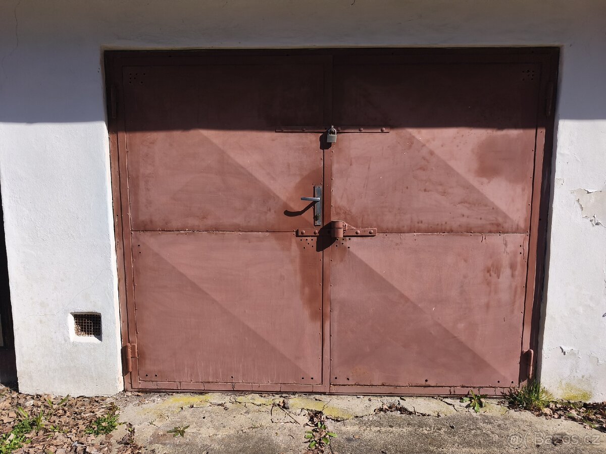 Garáž Kunratická - 2