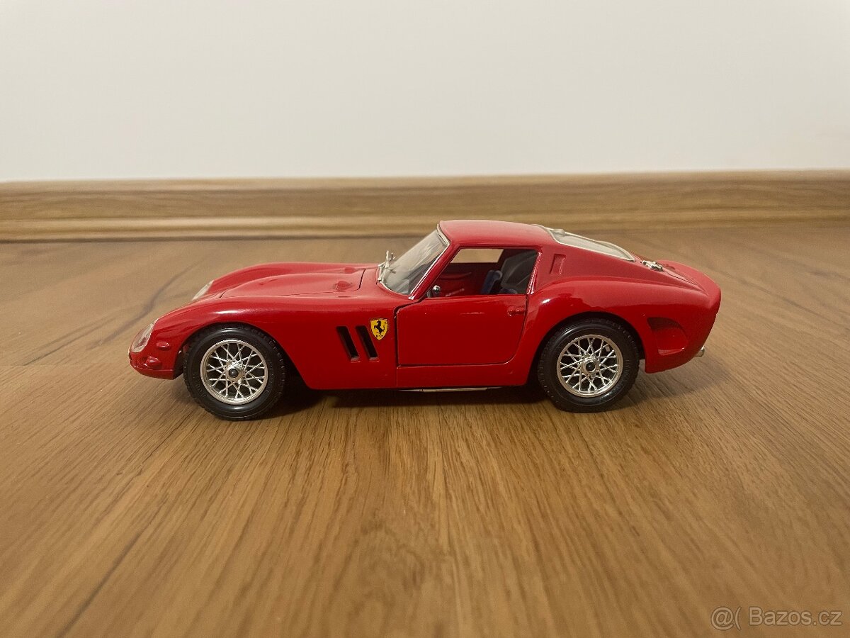 Modely aut - 1:24 - 2