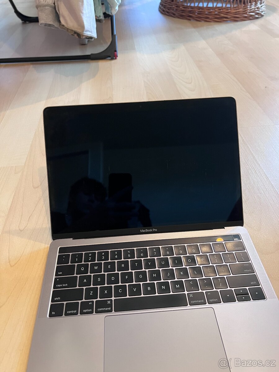 Apple MacBook Pro 13" s Touch Barem (Late 2016) - i5 / 8GB - 2