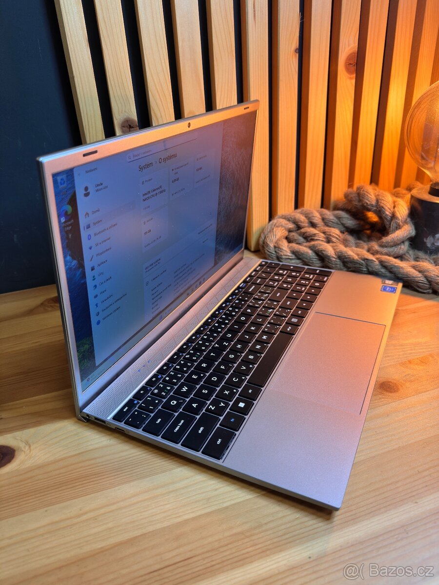 Umax VisionBook N15R Pro - 2