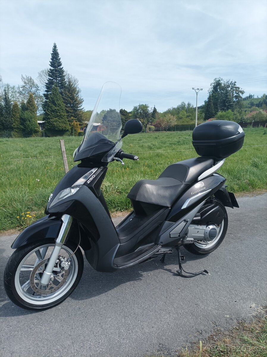 Peugeot Geopolis 250 - 2
