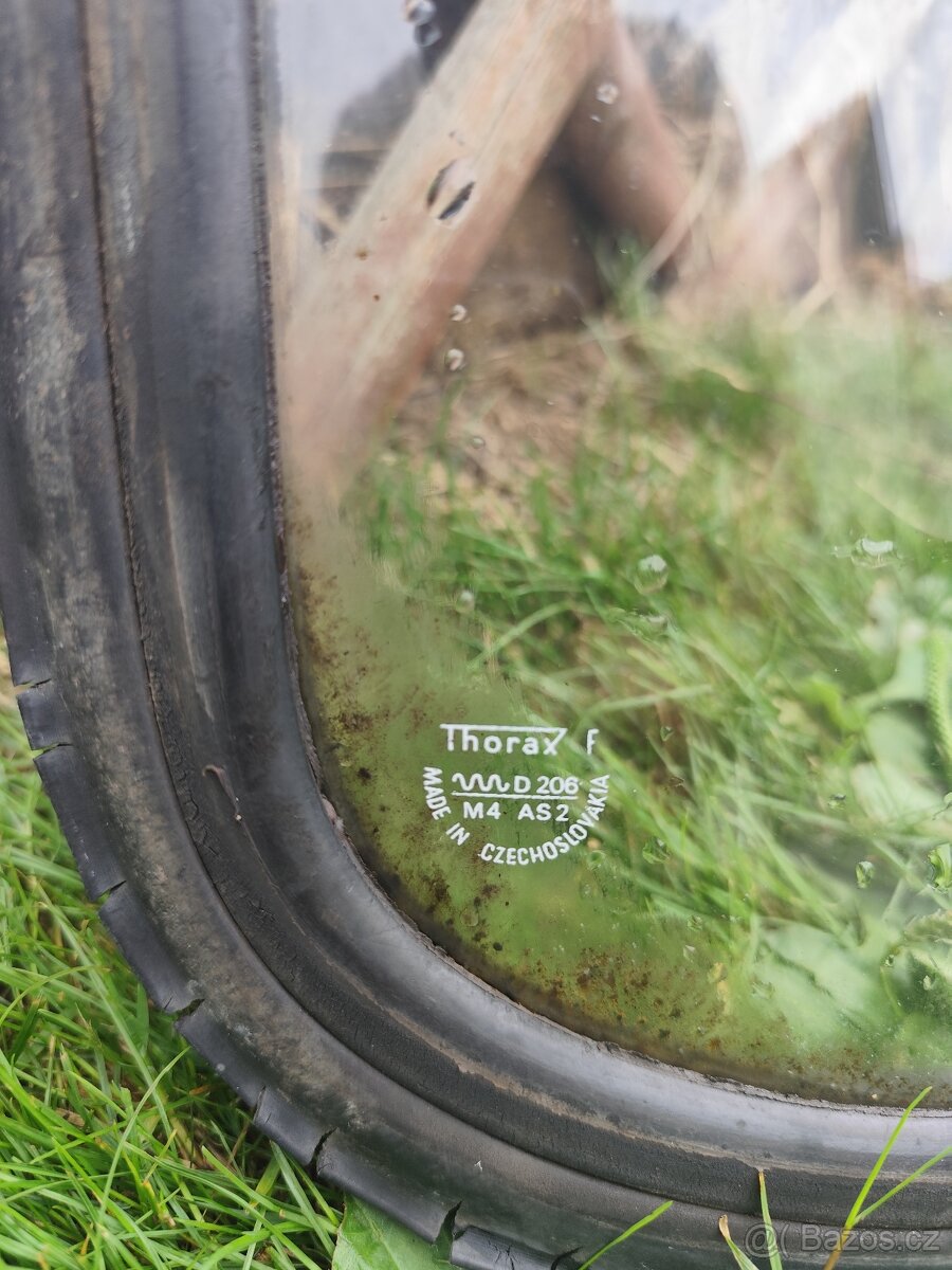 Sklo škoda 100,110 ?nejspíš - 2