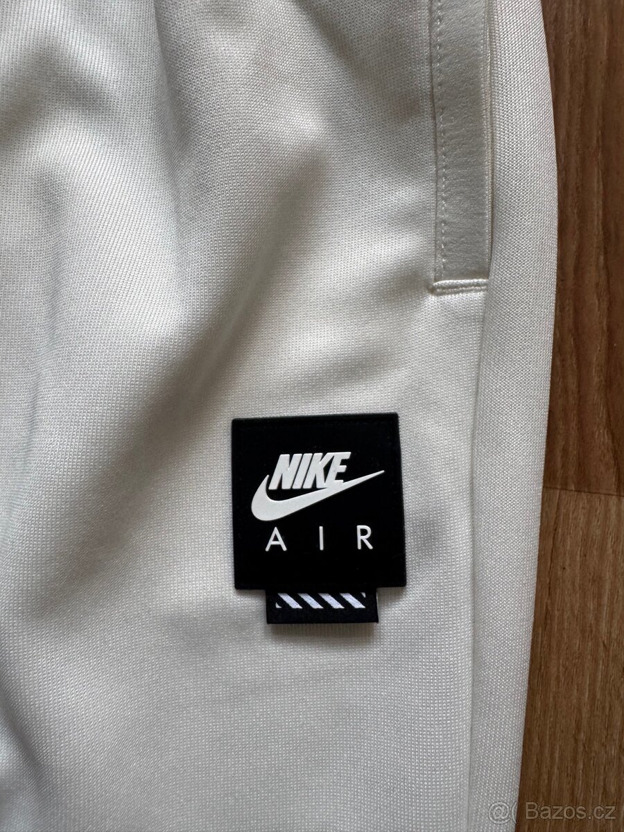 Tepláky Nike - 2