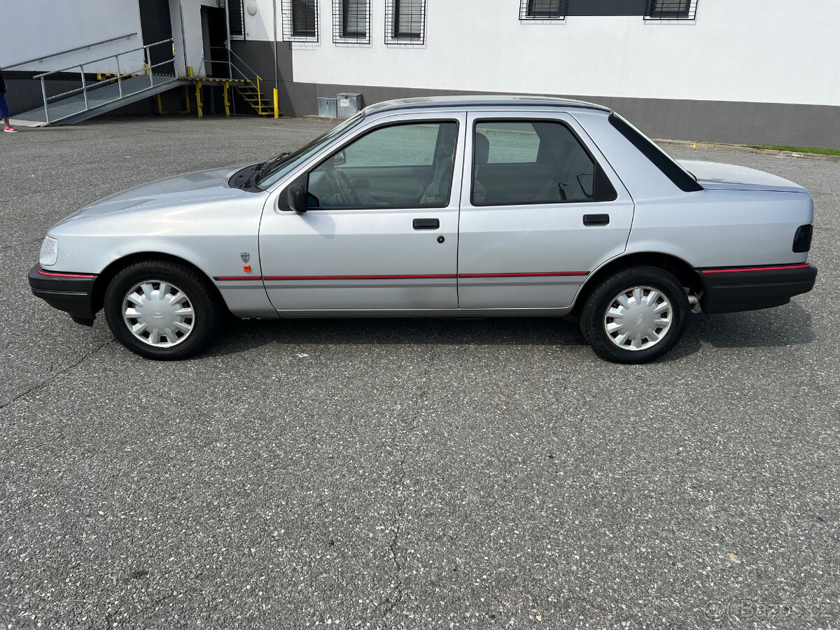 Ford Sierra 2,0i CLX, automat - 2
