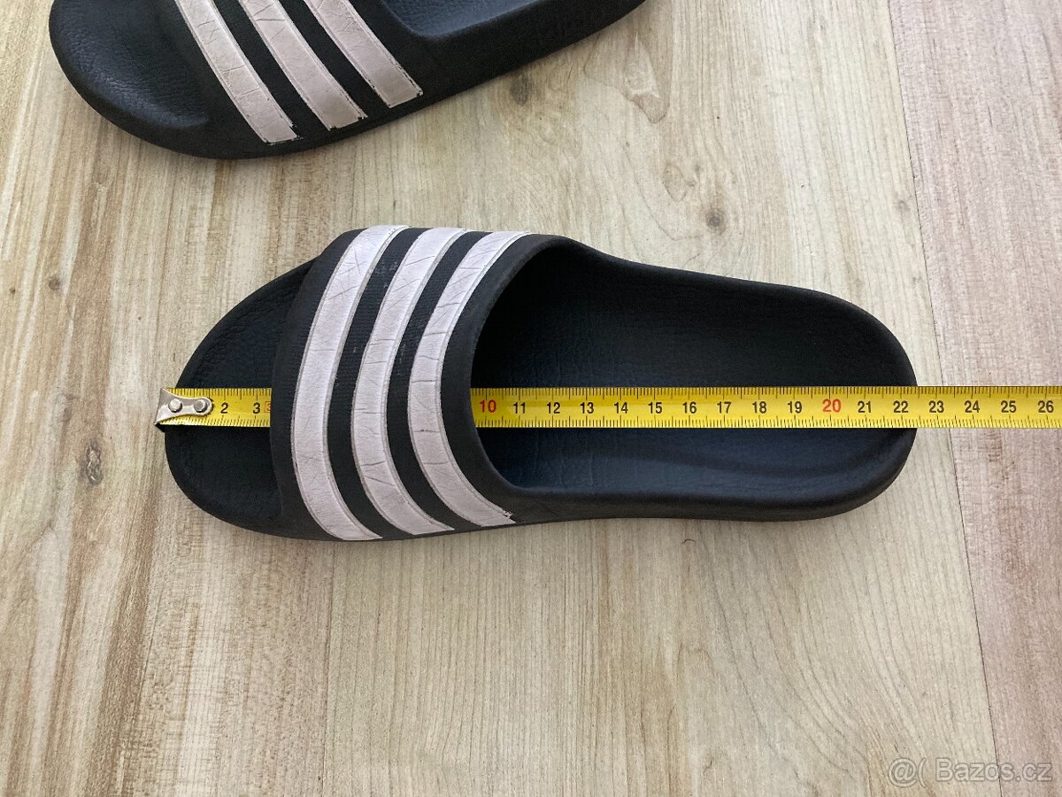 Dětské pantofle Adidas - 2