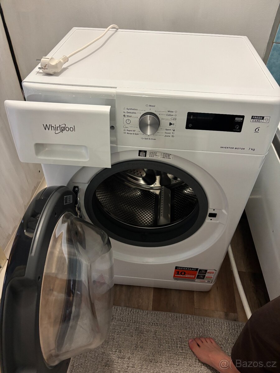 Pračka WHIRLPOOL FFS 7269 B EE v záruce - 2
