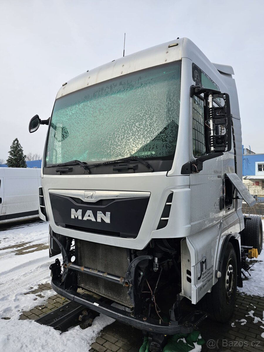 MAN TGX Chladič plnícího vzduchu - 2