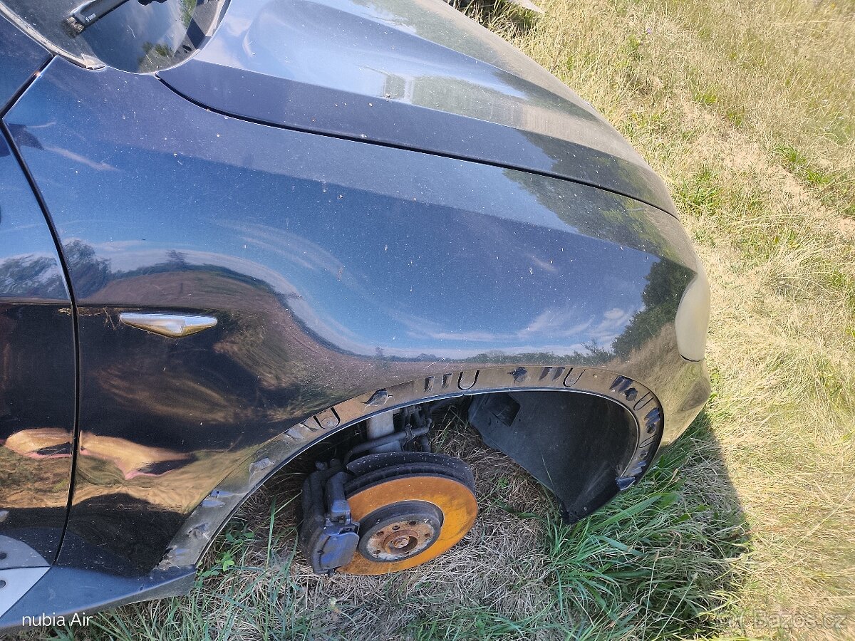 Bmw e70 x5 blatník levy - pravý - 2