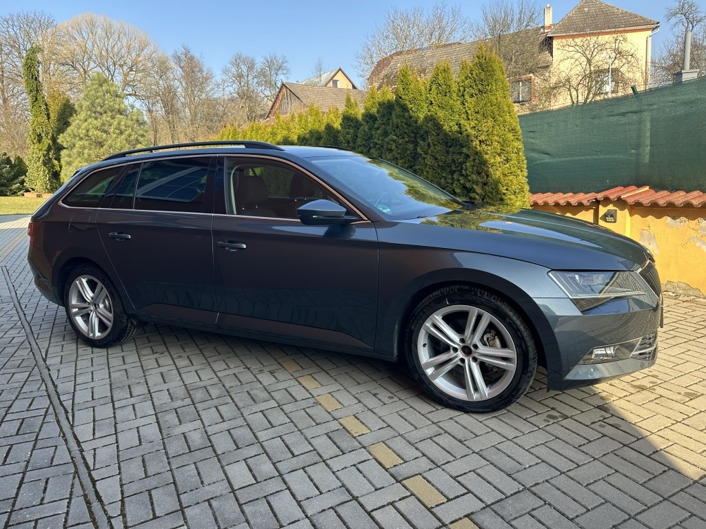 Škoda Superb 2.0 TDi 140kW 4x4 serviska - 2