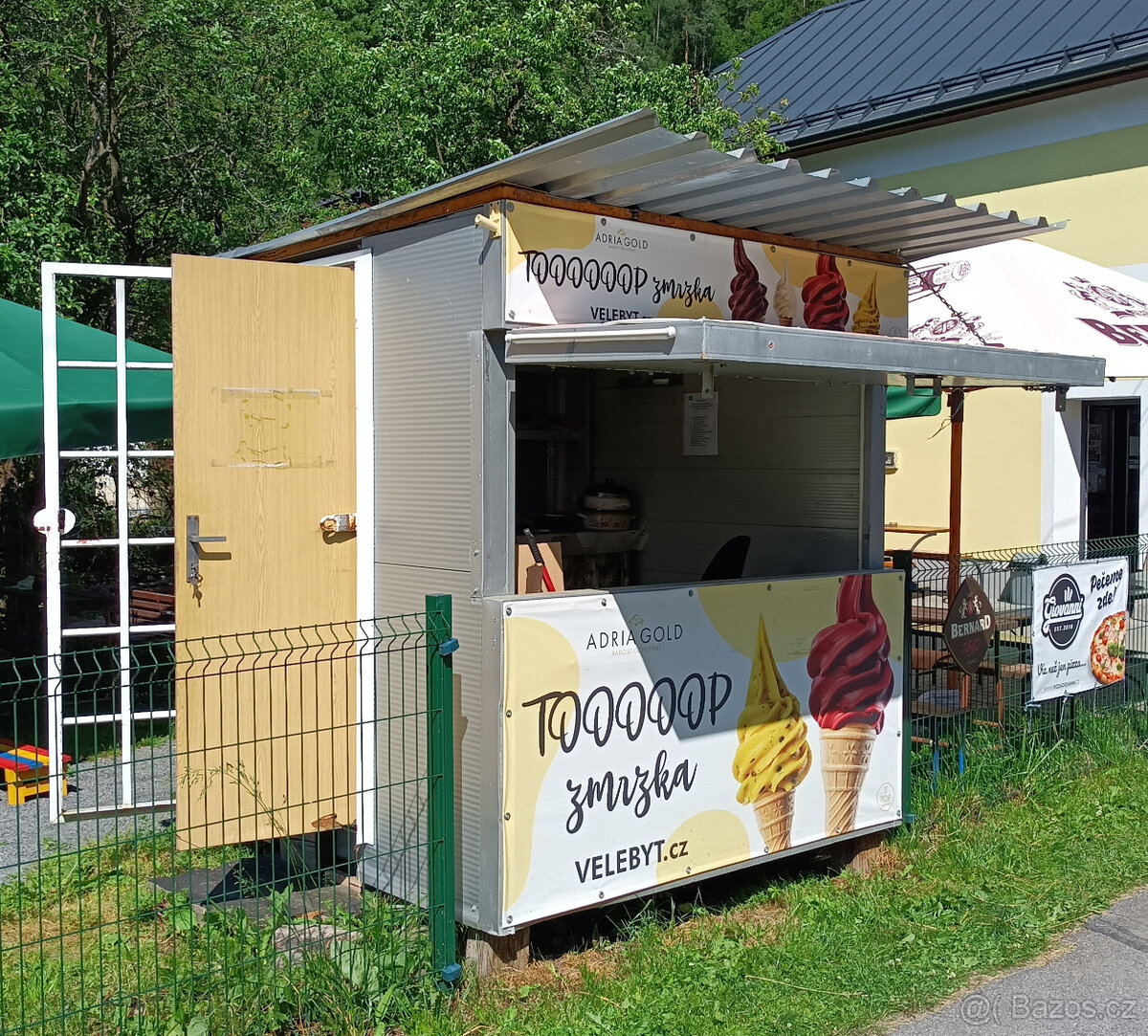 Prodejní stánek + zmrzlinový stroj + lednice - 2