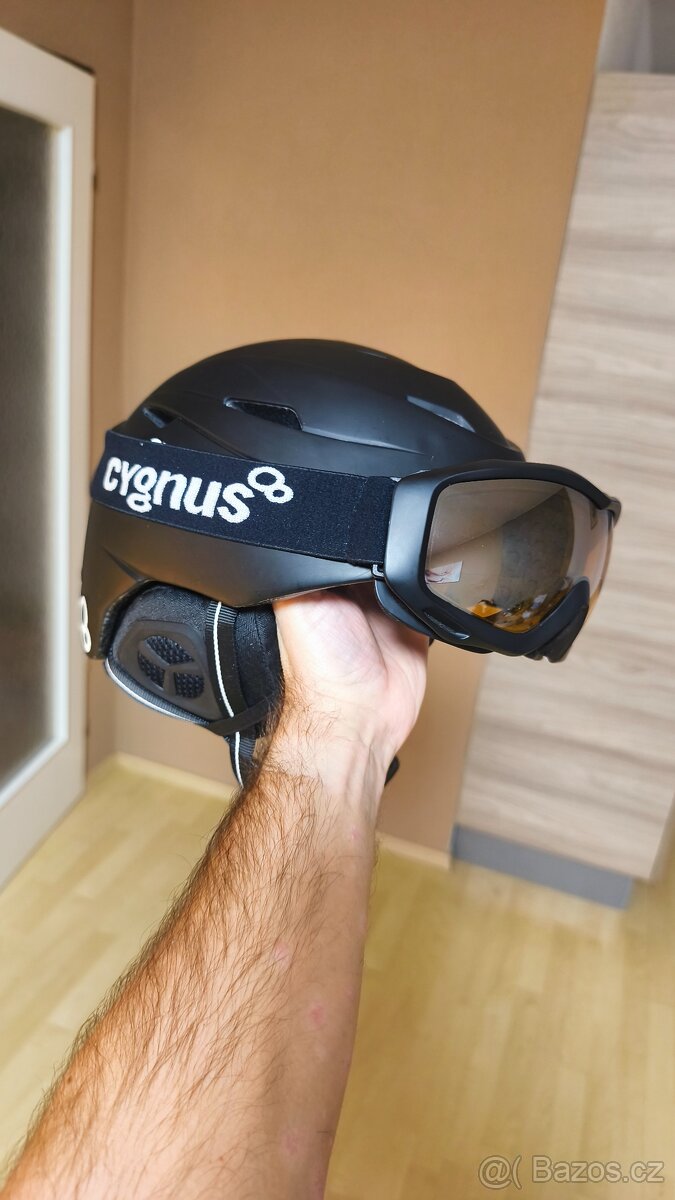 Lyžařská helma - 2