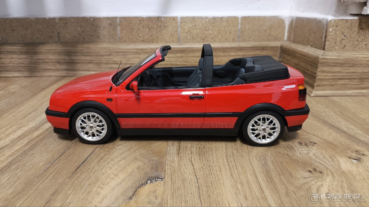 Model Volkswagen Golf 3 Cabriolet 1:18 Otto Mobile - 2