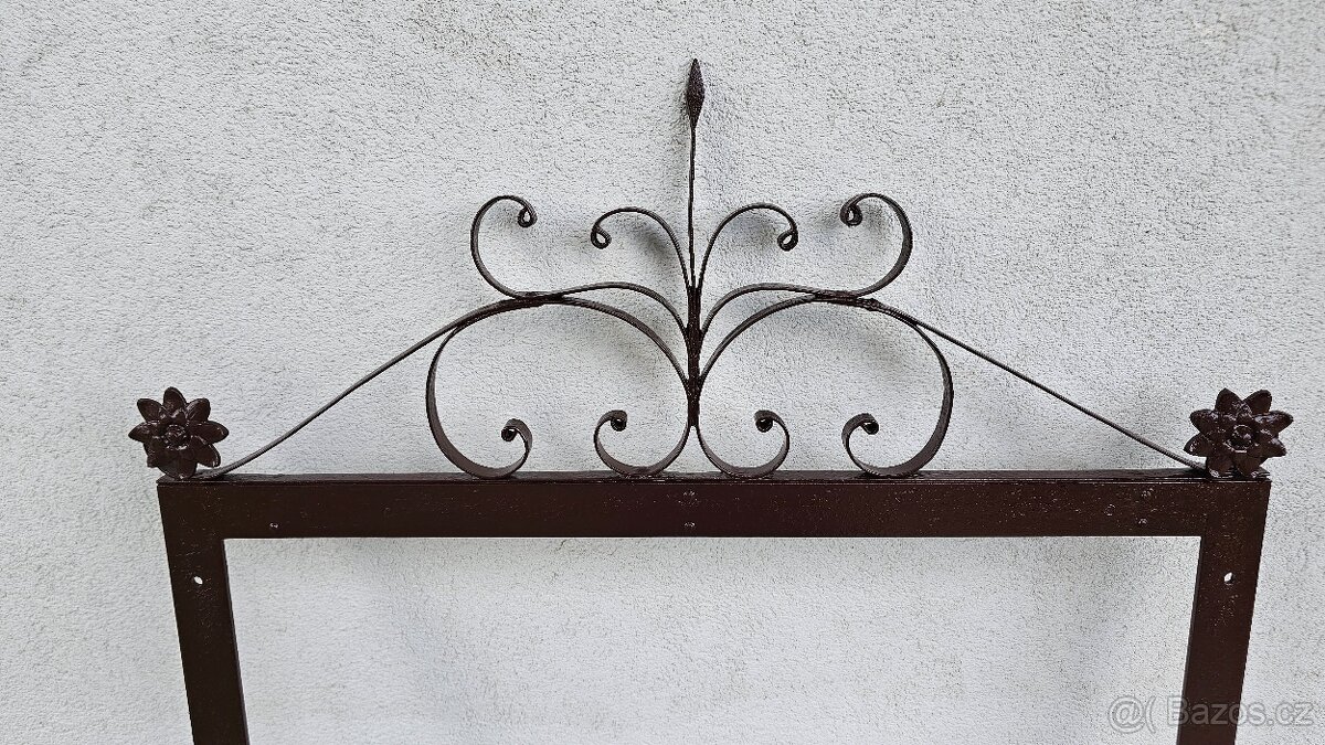 Ozdobný kovový rám - 2