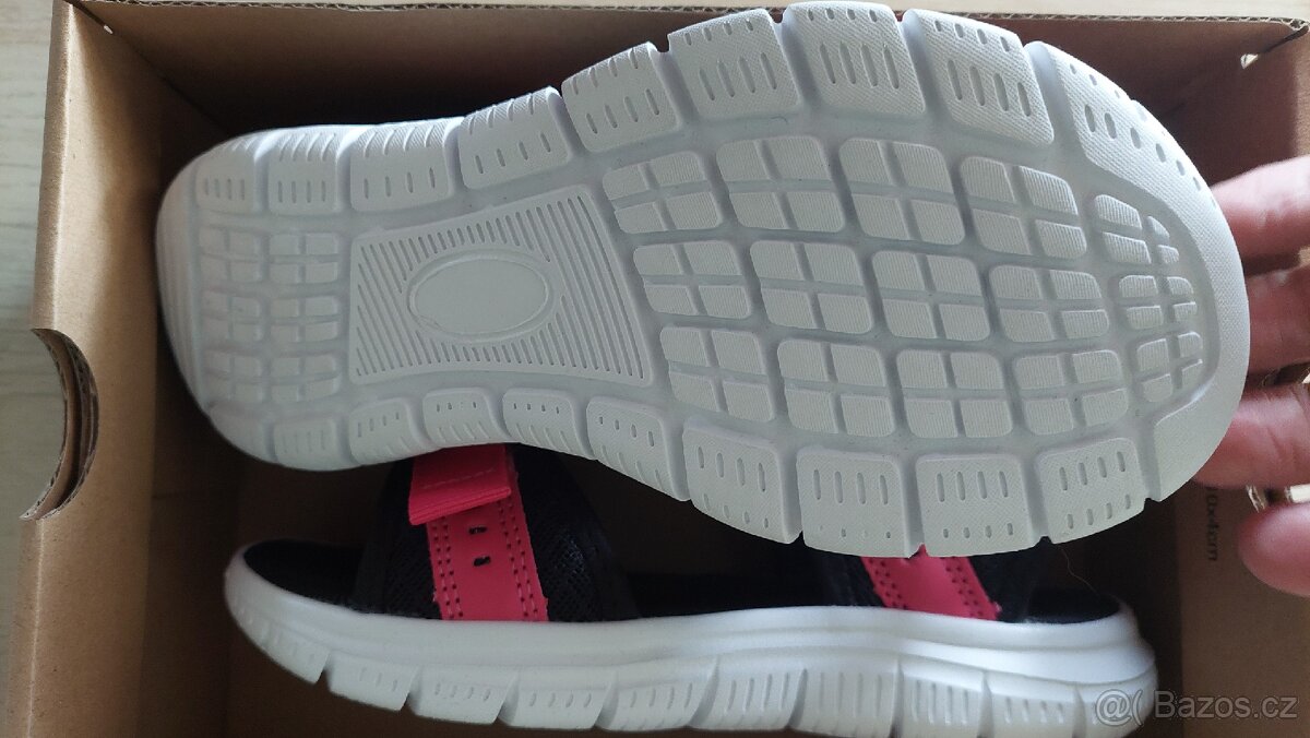 Dívčí sandály Fonzie, vel. 32, NOVÉ - 2