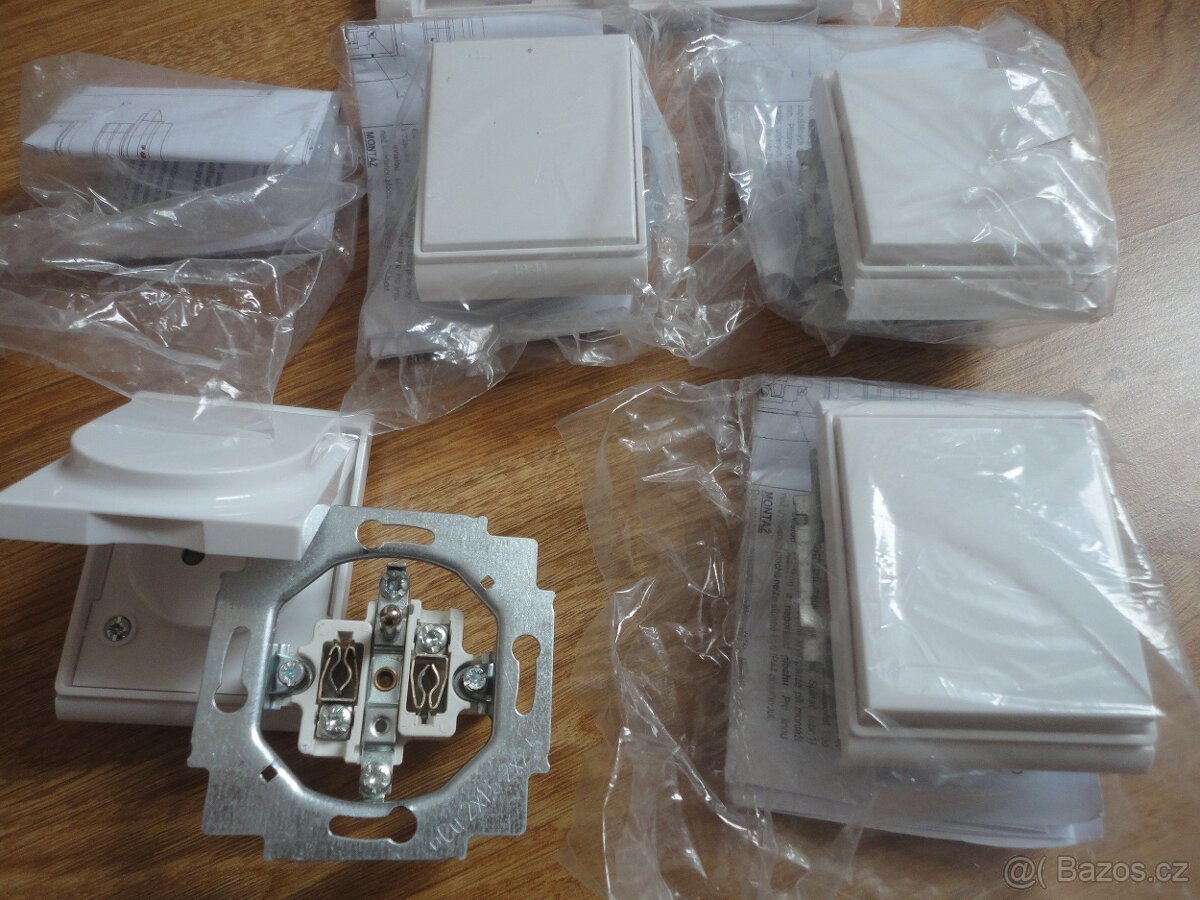 Vypínače ,zásuvka - 2