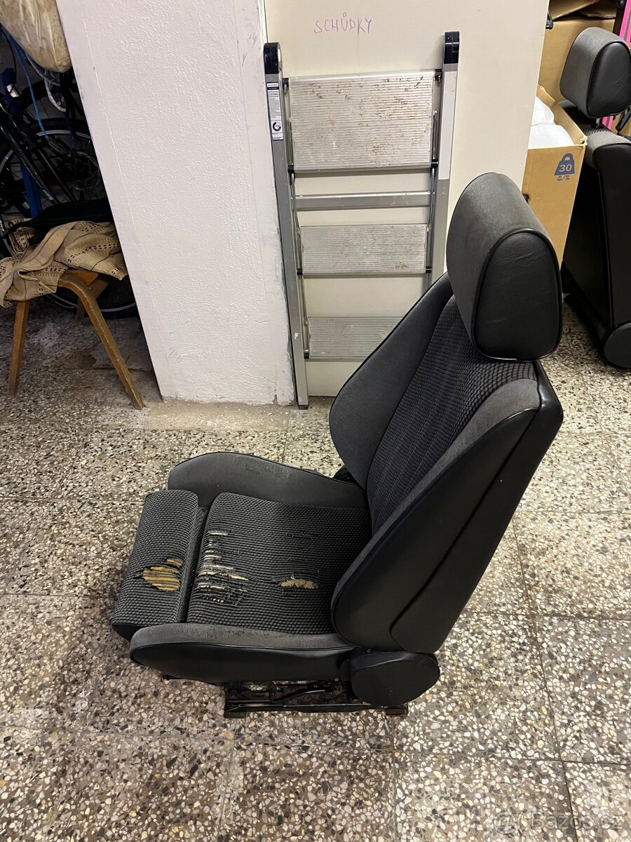 Sportsitzna BMW E30, spolujezdec - 2