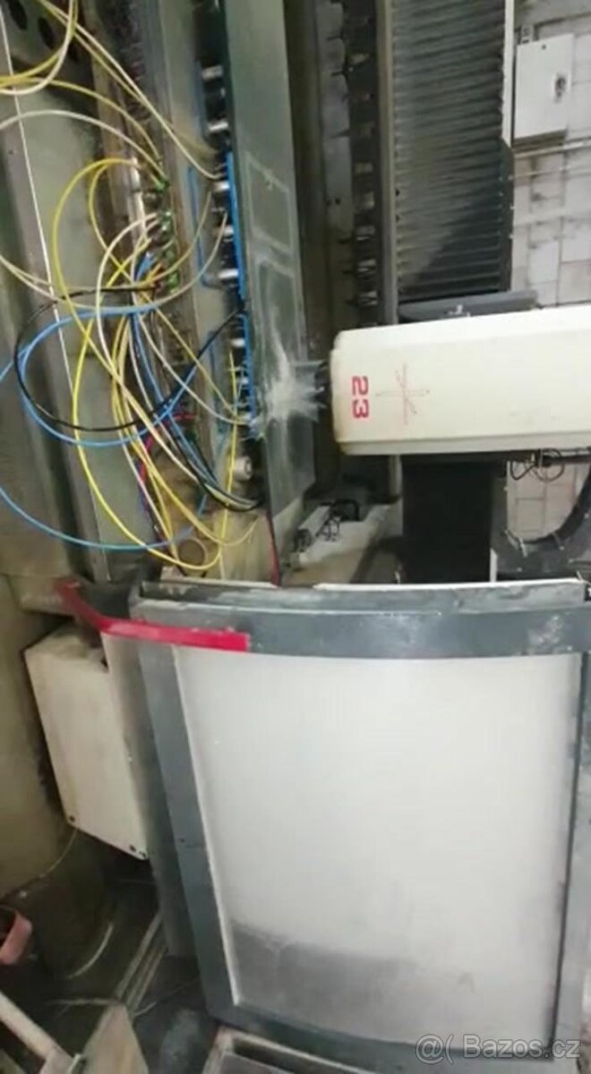 Obráběcí centrum na sklo a kámen INTERMAC Master 23 (8452) - 2