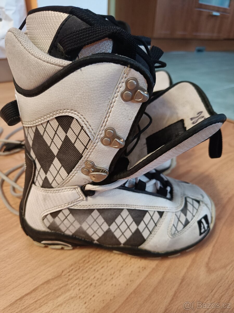 Boty na snowboard 240 mm (37) - 2