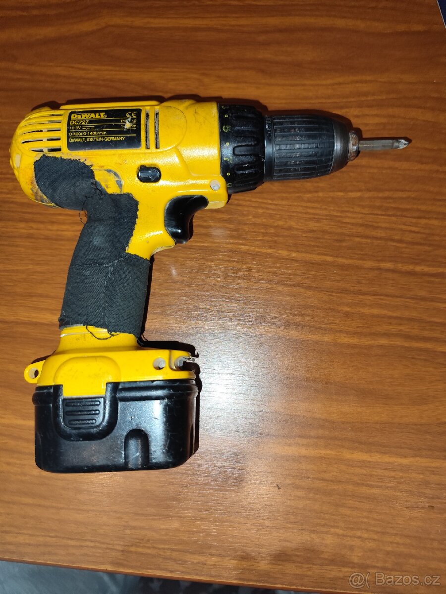 Aku vrtačka DeWalt typ DC 727, 12V - 2