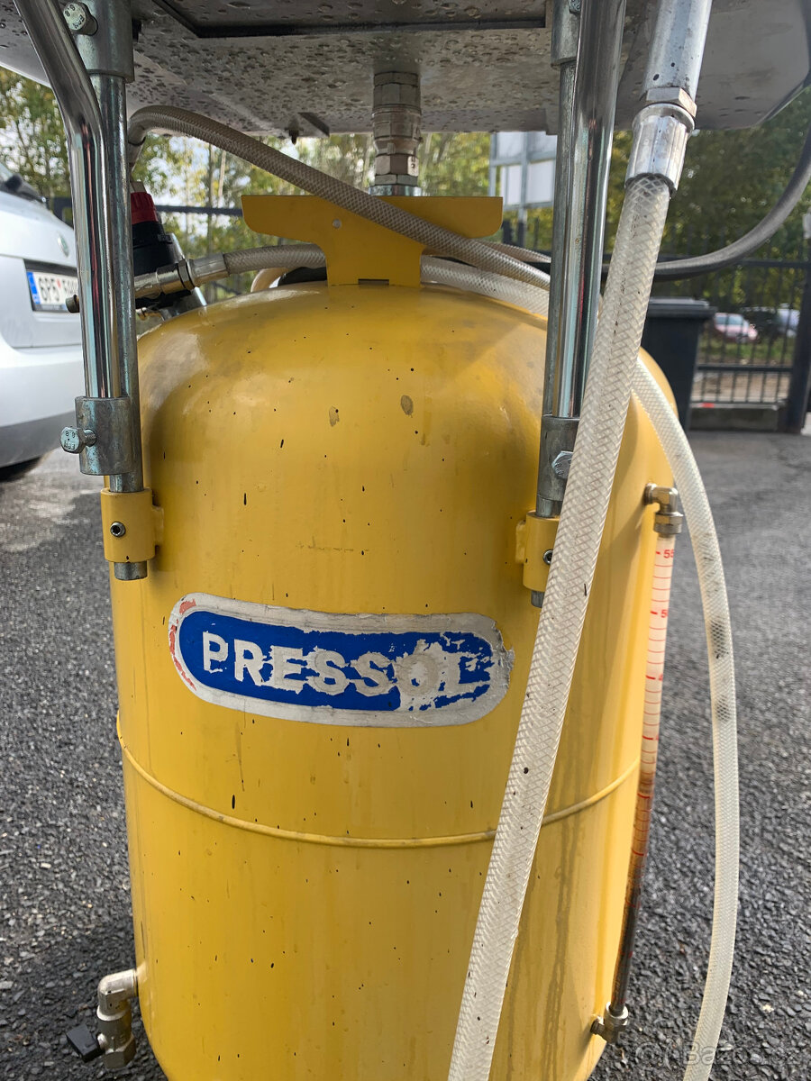 Pneumatický mycí stůl - 2