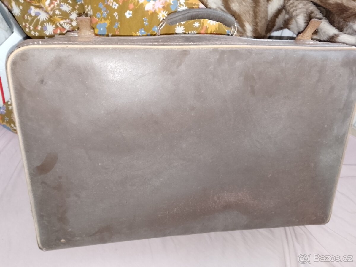 Starý kufr - 2