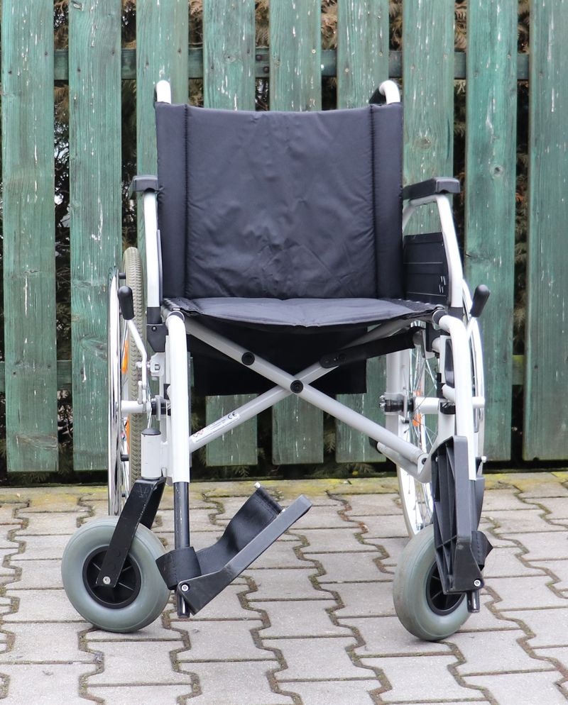 082-Mechanický invalidní vozík B+B. - 2