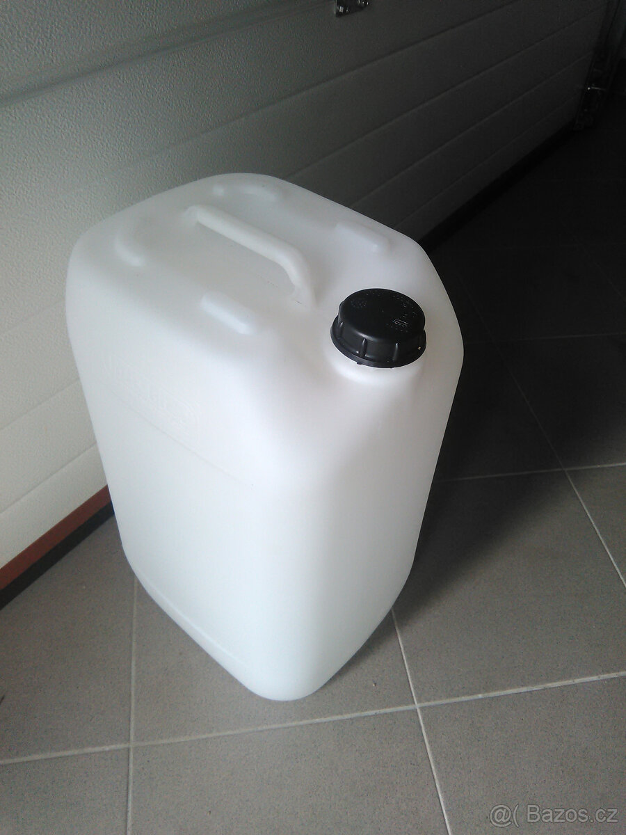 Plastové kanystry 25l - 2