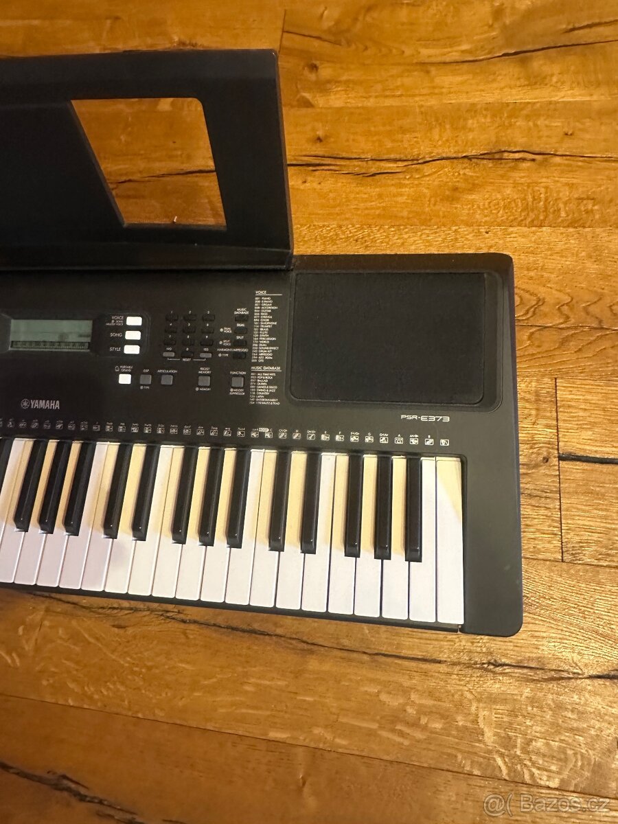 Prodám klávesy Yamaha PSR E373 - jako nové - 2
