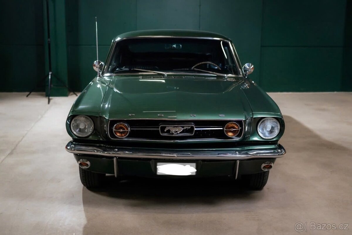 Ford Mustang Fastback - 2
